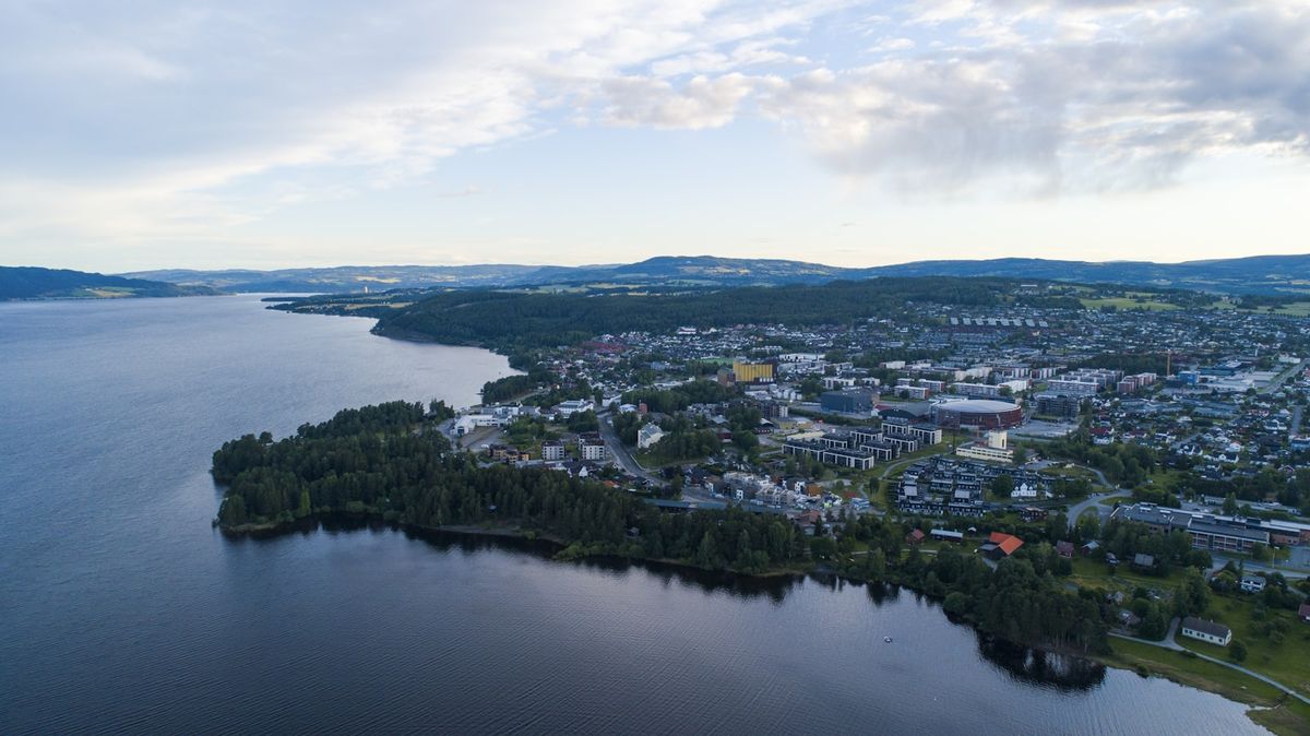 Bybilde fra Hamar ved Mjøsa