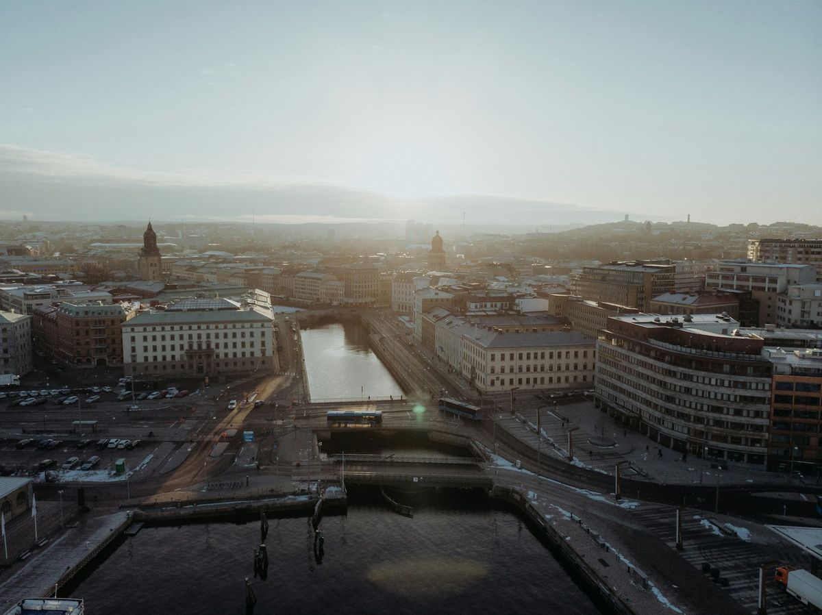 Sentrum av Göteborg med kanal og historiske bygninger